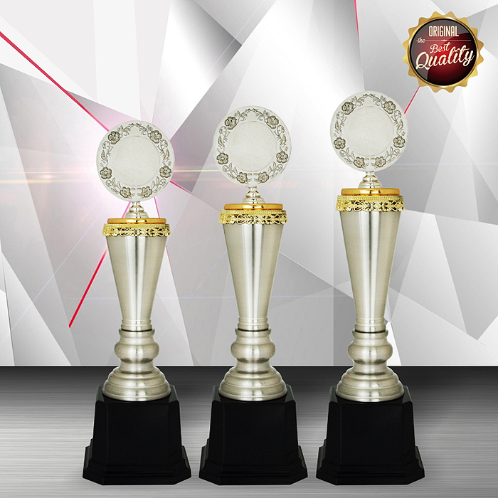 Exclusive White Silver Trophy