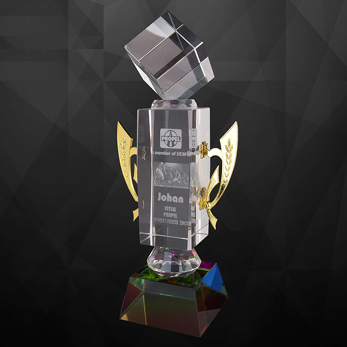 Exclusive Crystal Cube Trophy